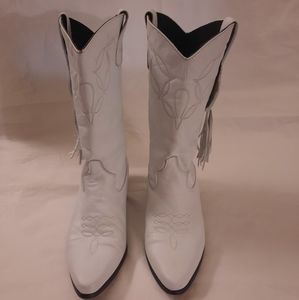 LAREDO WOMEN WHITE COWGIRL BOOTS Size 7M Vintage white leather fring